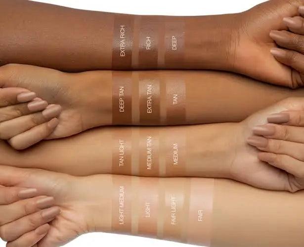Huda Beauty GloWish Multidew Vegan Skin Tint Foundation Let's Glamorize