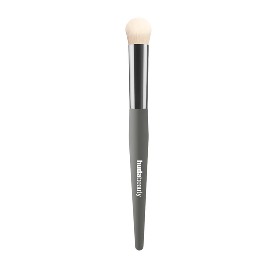 Huda Beauty Undereye Buff Brush for precise concealer application