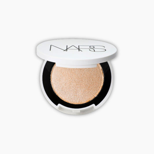 NARS Light Reflecting Luminizing Powder flatlay